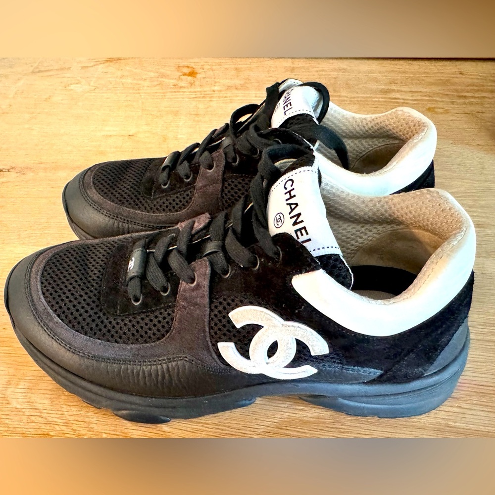 100% authentic Chanel sneakers in great condition. Without dust bags and box
